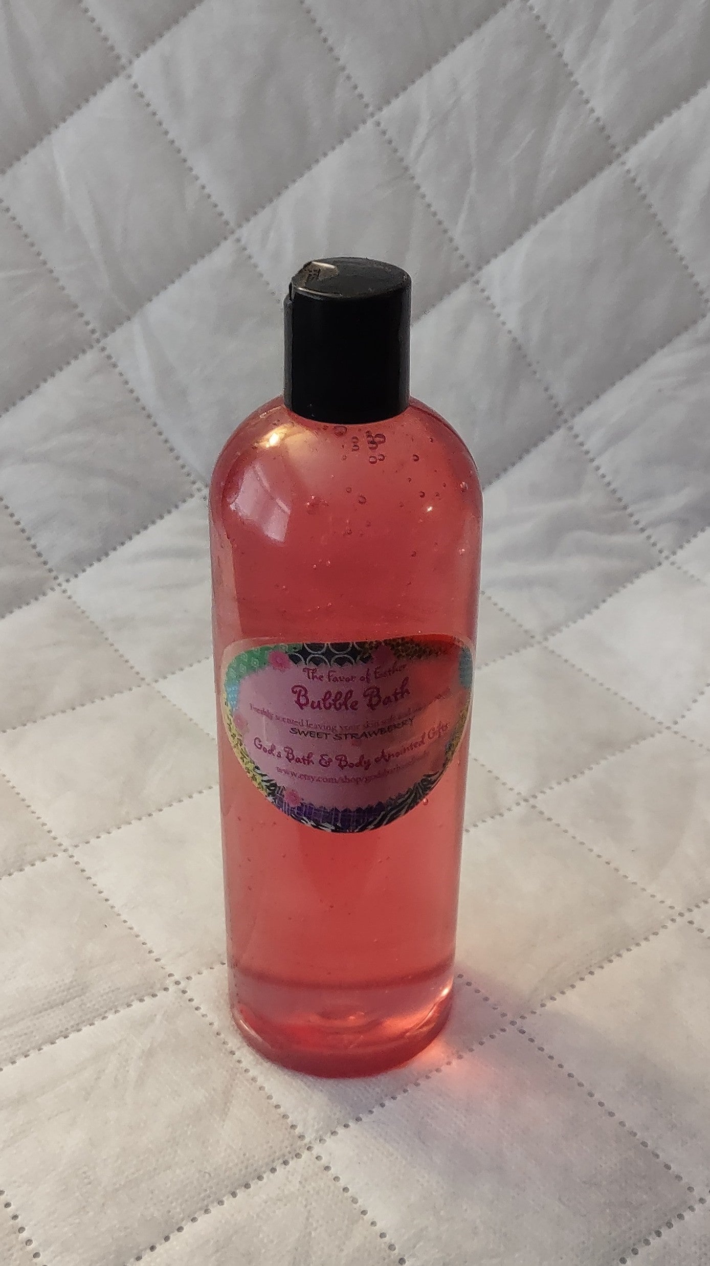 Sweet Strawberry Moisturizing Bubble Bath - 16oz