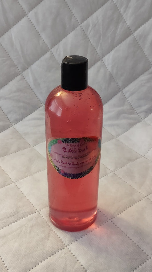 Sweet Strawberry Moisturizing Bubble Bath - 16oz